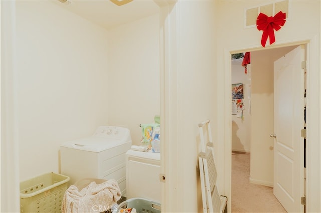 635 Pegasus Dr, Merced, CA 95348 - bathroom featuring washer / clothes dryer and baseboards