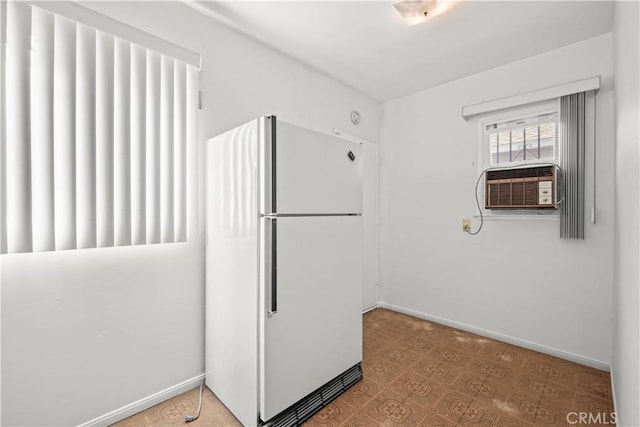 16005 Wyandotte St, Lake Balboa, CA 91406 - photo 23