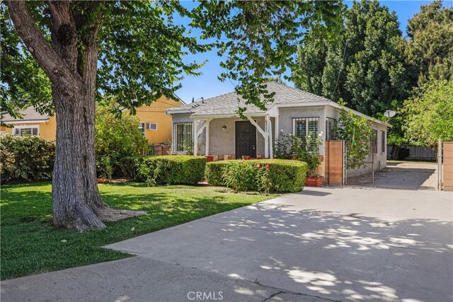 16005 Wyandotte St, Lake Balboa, CA 91406 - photo 1