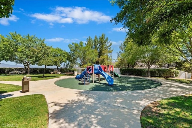 27185 Buffalo Trl, Corona, CA 92883 - view of community play area