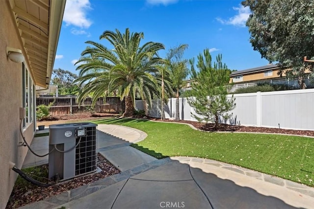 27185 Buffalo Trl, Corona, CA 92883 - fenced backyard with a patio area