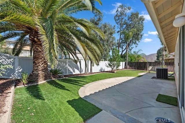 27185 Buffalo Trl, Corona, CA 92883 - fenced backyard with a patio area