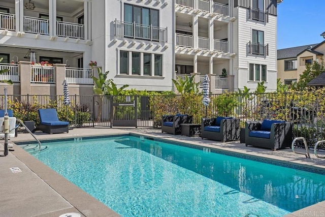 800 Grand Ave Unit 105, Carlsbad, CA 92008 - community pool with a patio