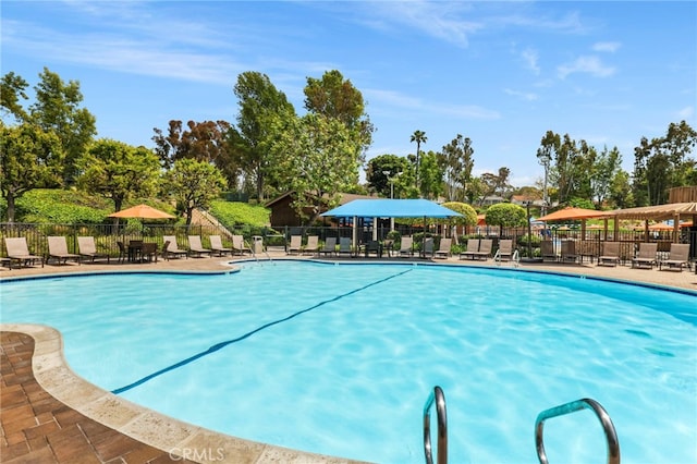 24932 Dove Tree Ln, Lake Forest, CA 92630 - community pool with a patio area