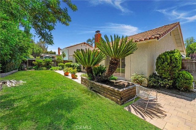 26501 Cortina Dr, Mission Viejo, CA 92691 - fenced backyard with a patio
