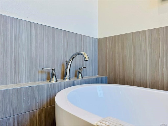 118 N Allen Ave Unit 2, Pasadena, CA 91106 - bathroom view of a freestanding tub