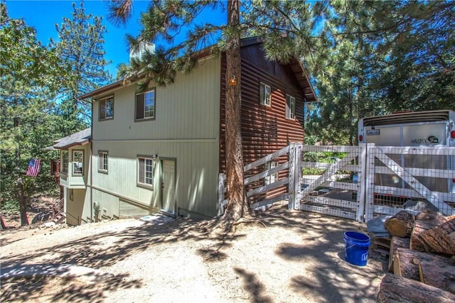 32425 Snowshoe Ln, Running Springs, CA 92382 - view of property exterior