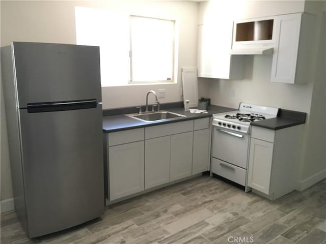 3909 Oakwood Pl, Riverside, CA 92506 - photo 24
