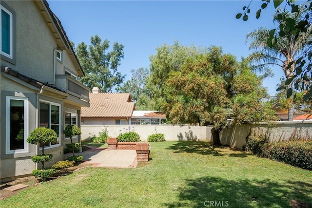 9320 Isaac Lord Dr, Rancho Cucamonga, CA 91701 - fenced backyard with a patio