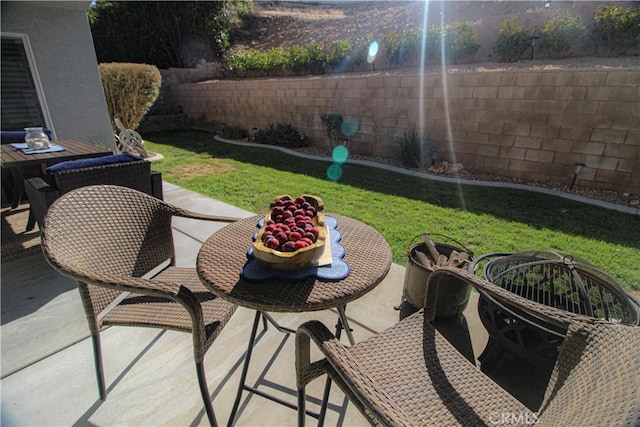 18224 Kalin Ranch Dr, Victorville, CA 92395 - view of patio with outdoor dining space