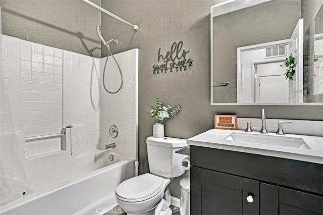 629 Ivy Crest Dr, San Jacinto, CA 92582 - bathroom with tub / shower combination, vanity, and a textured wall