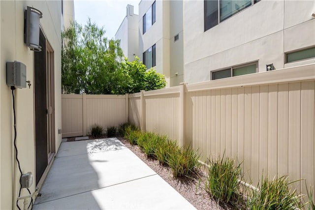 35 Ebb Tide Cir, Newport Beach, CA 92663 - view of patio / terrace