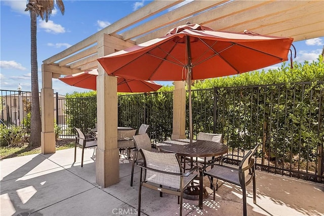 2825 Villa Catalonia Ct, Corona, CA 92881 - fenced backyard with outdoor dining space, a pergola, and a patio