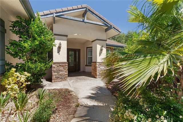 12703 Paso Verde Ct, Atascadero, CA 93422 - property entrance featuring stucco siding and stone siding