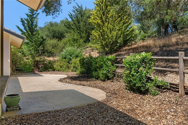 12703 Paso Verde Ct, Atascadero, CA 93422 - view of yard with a patio area