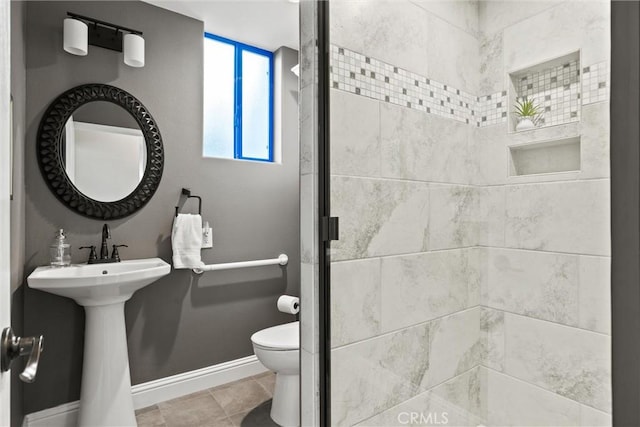 5 Catalina Point Rd, Chico, CA 95928 - bathroom featuring a shower stall and toilet