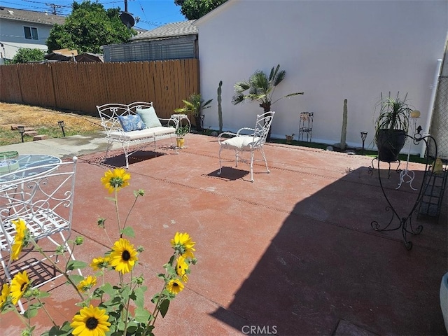 8686 San Juan Ave, South Gate, CA 90280 - view of patio / terrace