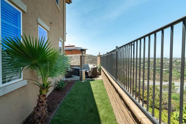 1410 Franceschi Dr, Chula Vista, CA 91913 - view of yard with outdoor lounge area and a balcony