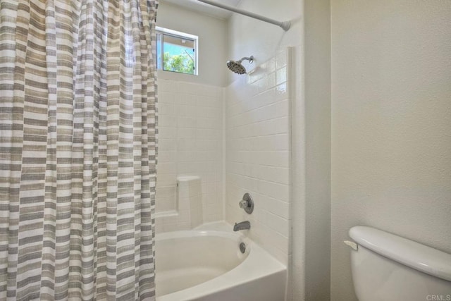 33657 Emerson Way Unit C, Temecula, CA 92592 - bathroom featuring toilet and shower / bathtub combination with curtain