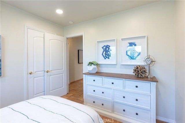 2054 Pattiz Ave, Long Beach, CA 90815 - bedroom featuring crown molding and baseboards