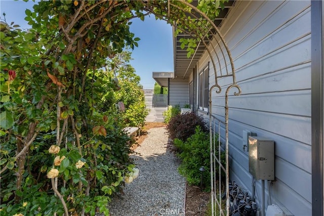 2054 Pattiz Ave, Long Beach, CA 90815 - view of yard