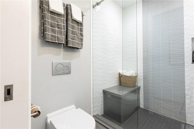 2054 Pattiz Ave, Long Beach, CA 90815 - full bath featuring a walk in shower and toilet