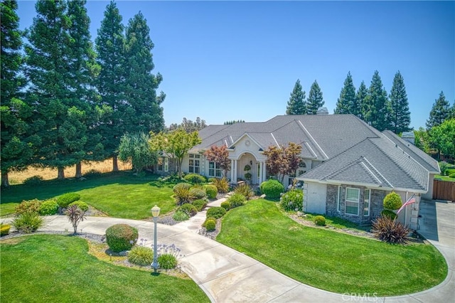 2457 Remington Ct, Merced, CA 95340 - view of front of house featuring a front lawn