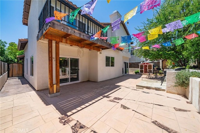 2981 Pembroke Cir, Corona, CA 92879 - patio / terrace with a patio and a fenced backyard