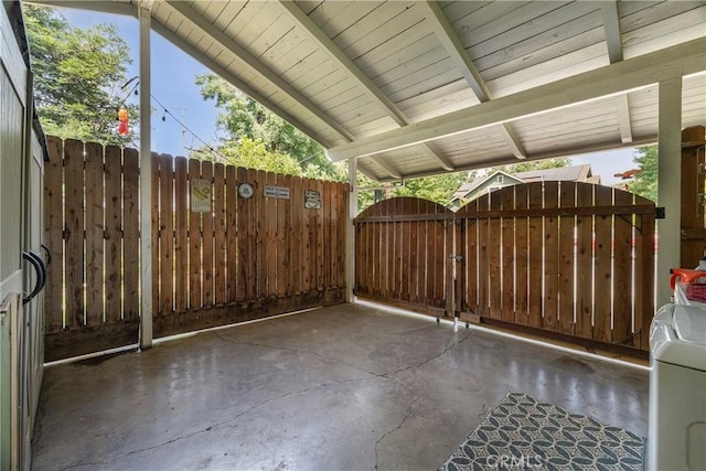 401 W 6th Ave, Chico, CA 95926 - view of patio / terrace featuring a gate