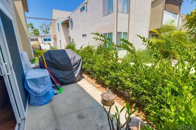 8036 Linda Vista Rd Unit 1F, San Diego, CA 92111 - view of patio featuring a grill