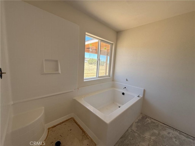 9570 Mescalero Rd, Phelan, CA 92371 - full bathroom featuring a bath