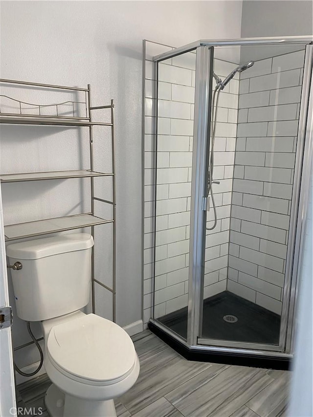 10815 Gorman Ave, Los Angeles, CA 90059 - full bathroom with a stall shower and toilet