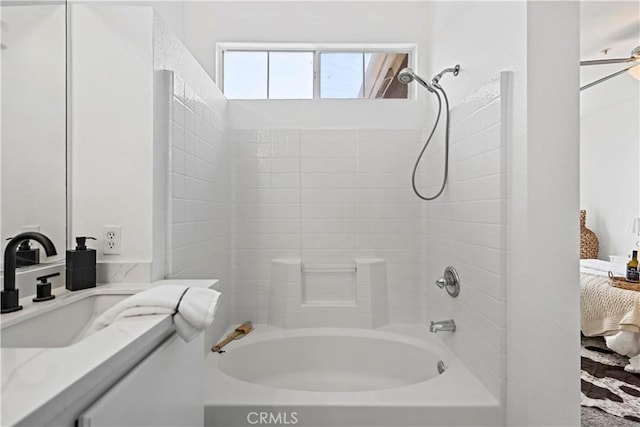 125 Draft Way, Placentia, CA 92870 - ensuite bathroom featuring  shower combination, vanity, and a ceiling fan