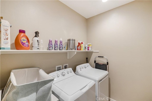 300 Farmhouse Dr Unit 3, Simi Valley, CA 93065 - laundry room featuring washer and dryer