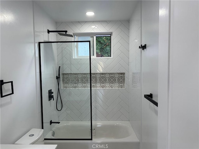 632 Truly Unit 634, Vista, CA 92084 - full bathroom with shower / tub combination and toilet