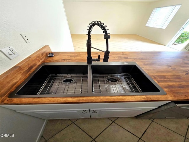 2573 Tiller Ave, Port Hueneme, CA 93041 - kitchen view of a sink