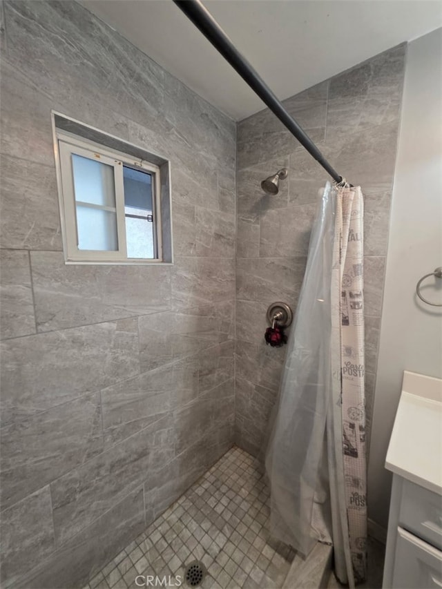3424 E Cesar E Chavez Ave, Los Angeles, CA 90063 - full bathroom featuring tiled shower and vanity