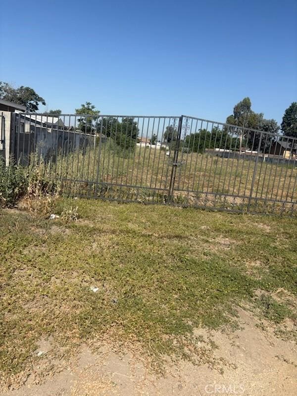 7864 Sterling Ave, San Bernardino, CA 92404 - photo 2