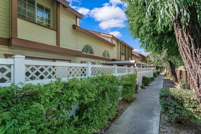 8939 Gallatin Rd Unit 116, Pico Rivera, CA 90660 - view of side of property