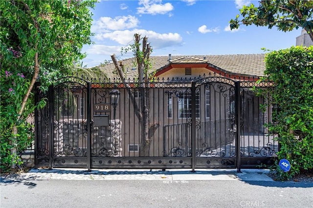 918 Reposado Dr, La Habra Heights, CA 90631 - view of gate