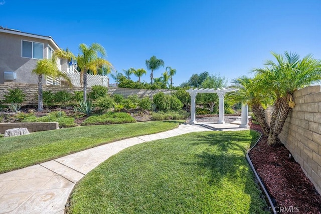30118 Galbreth Ct, Castaic, CA 91384 - fenced backyard featuring a pergola