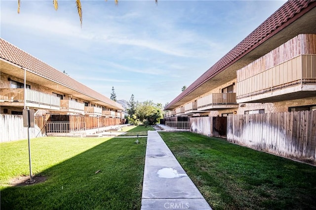 1000 Central Ave Unit 19, Riverside, CA 92507 - view of yard