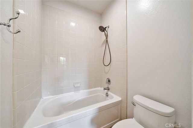 8 Caltrop Way, Ladera Ranch, CA 92694 - full bath featuring toilet and shower / tub combination
