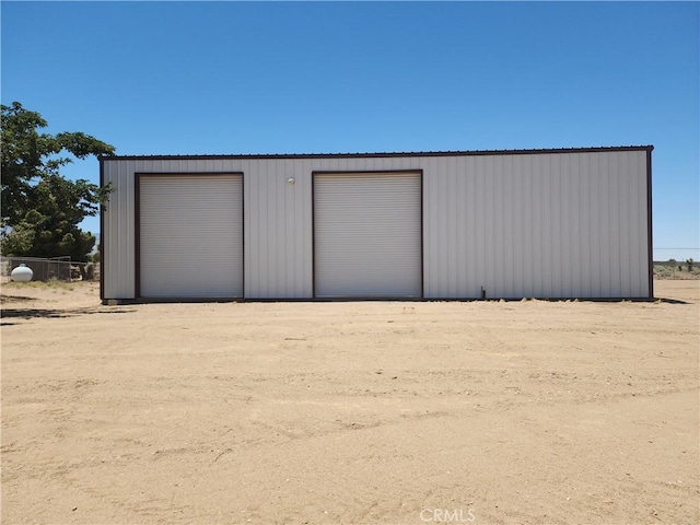 9191 White Rd, Phelan, CA 92371 - view of detached garage