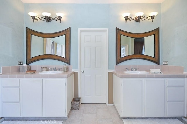 11180 Bridgefield Ct, Riverside, CA 92505 - bathroom with two vanities