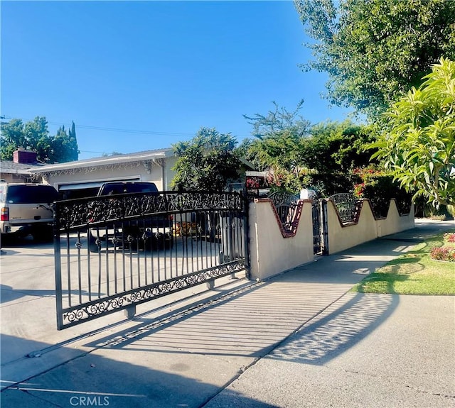 1130 S Rene Dr, Santa Ana, CA 92704 - gate featuring a fenced front yard