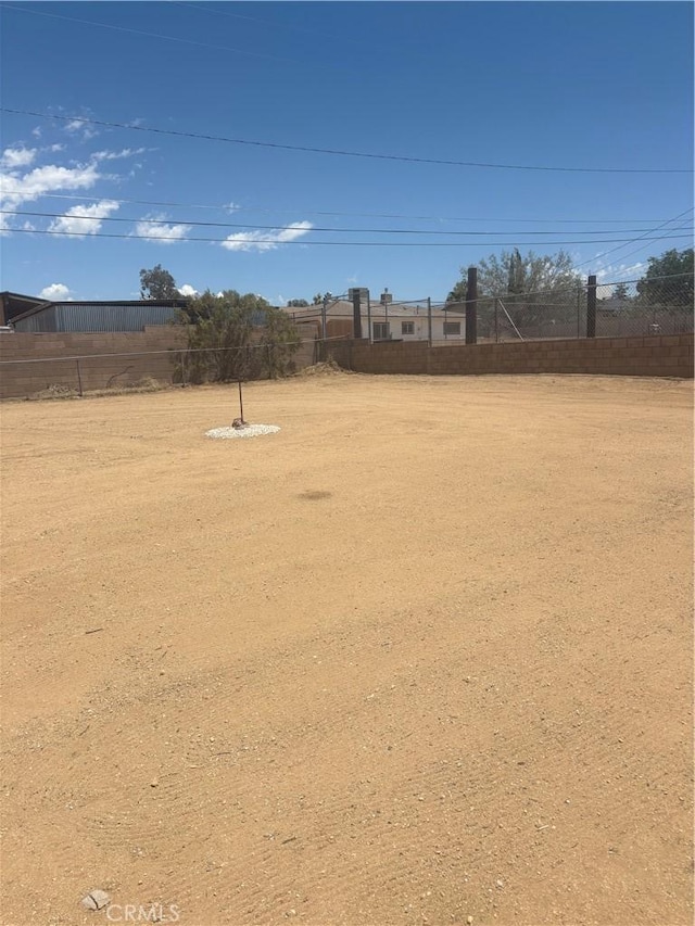 7103 Hanford Ave, Yucca Valley, CA 92284 - view of yard