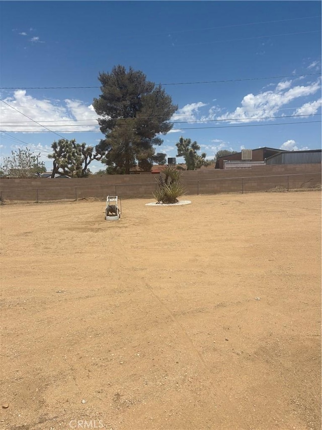 7103 Hanford Ave, Yucca Valley, CA 92284 - view of yard