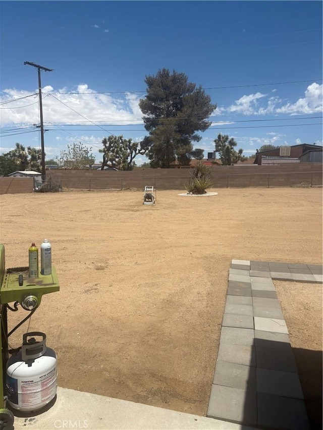 7103 Hanford Ave, Yucca Valley, CA 92284 - view of yard