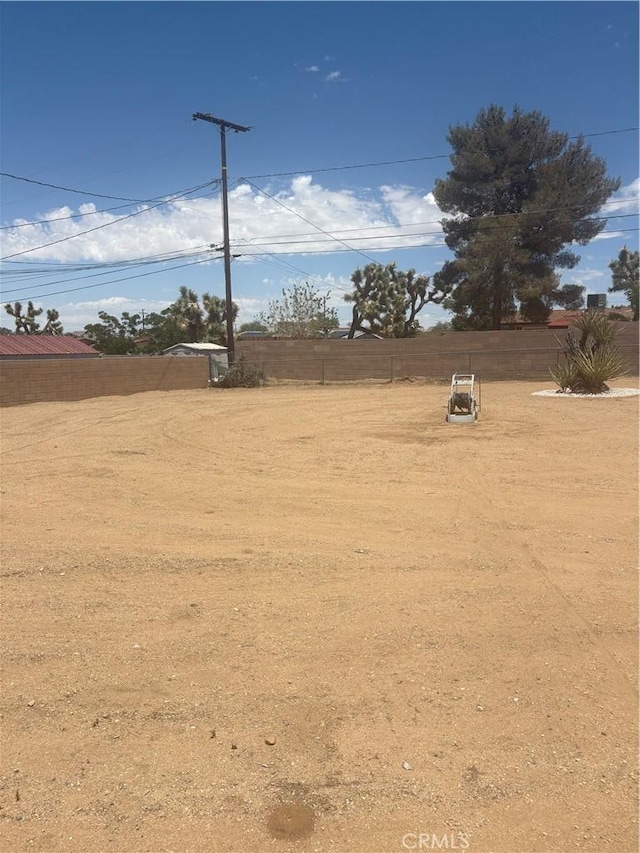 7103 Hanford Ave, Yucca Valley, CA 92284 - view of yard